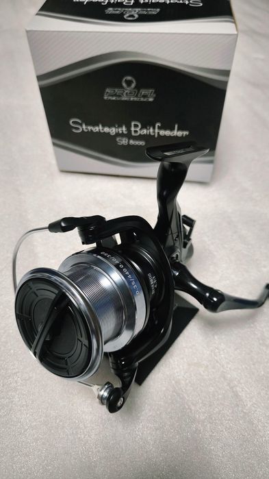 Mulineta Crap PRO FL Strategist Baitfeeder SB8000 Long Cast 0,30/420m