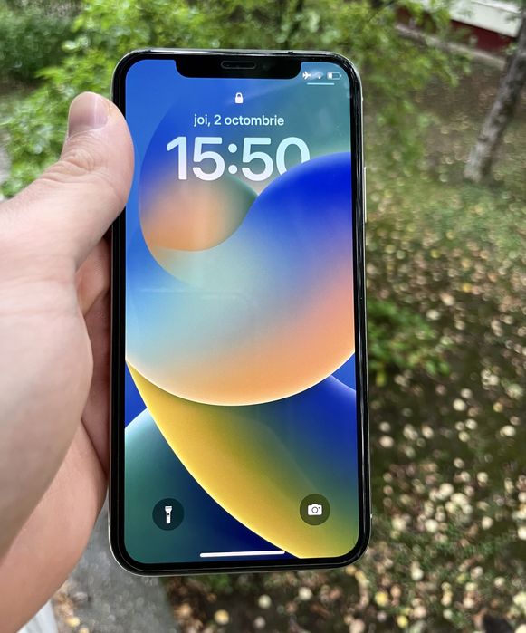 Iphone X 64Gb cu husa si folie, in stare buna