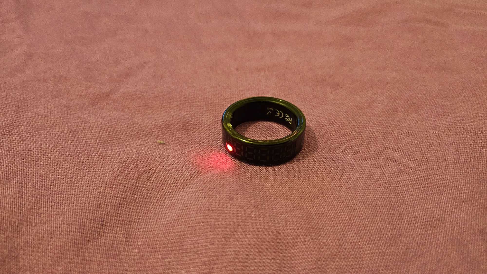 Cel mai nou Smart Ring cu display