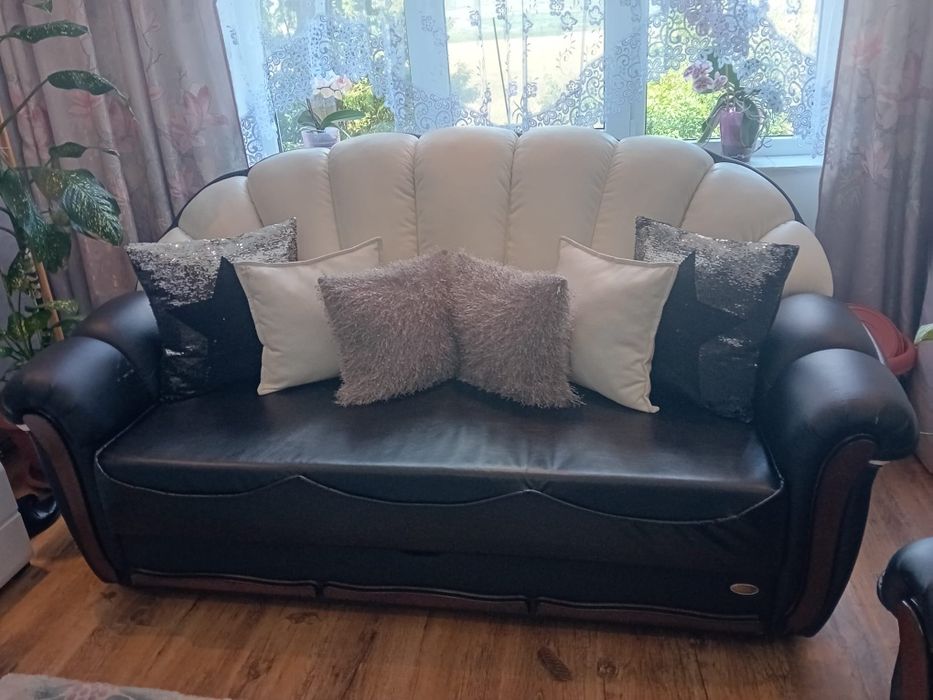 Canapea  + 2 fotolii