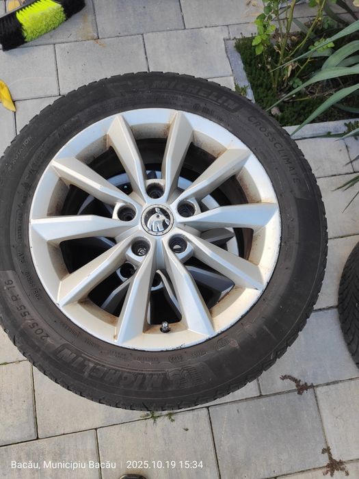 Jante aliaj 16 anvelope iarnă Skoda Octavia VW Passat 5x112 16