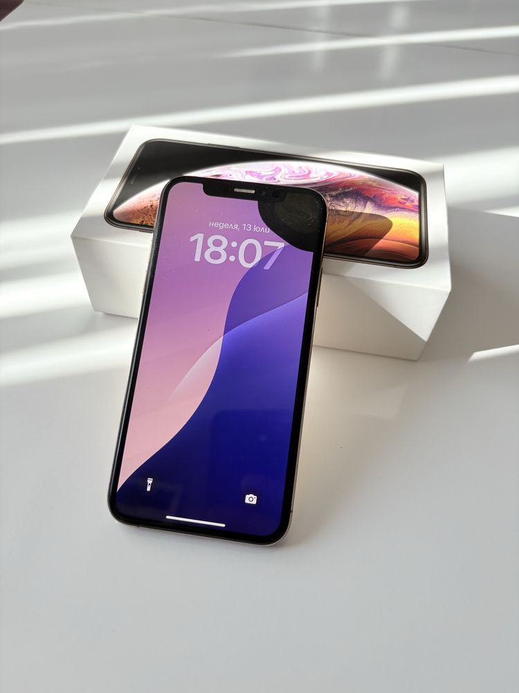 Iphone Xs gold 64gb