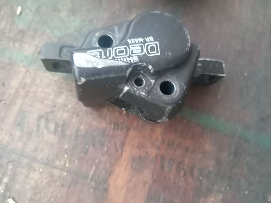 Etrier pe 2 pistoane deore pe ulei mineral