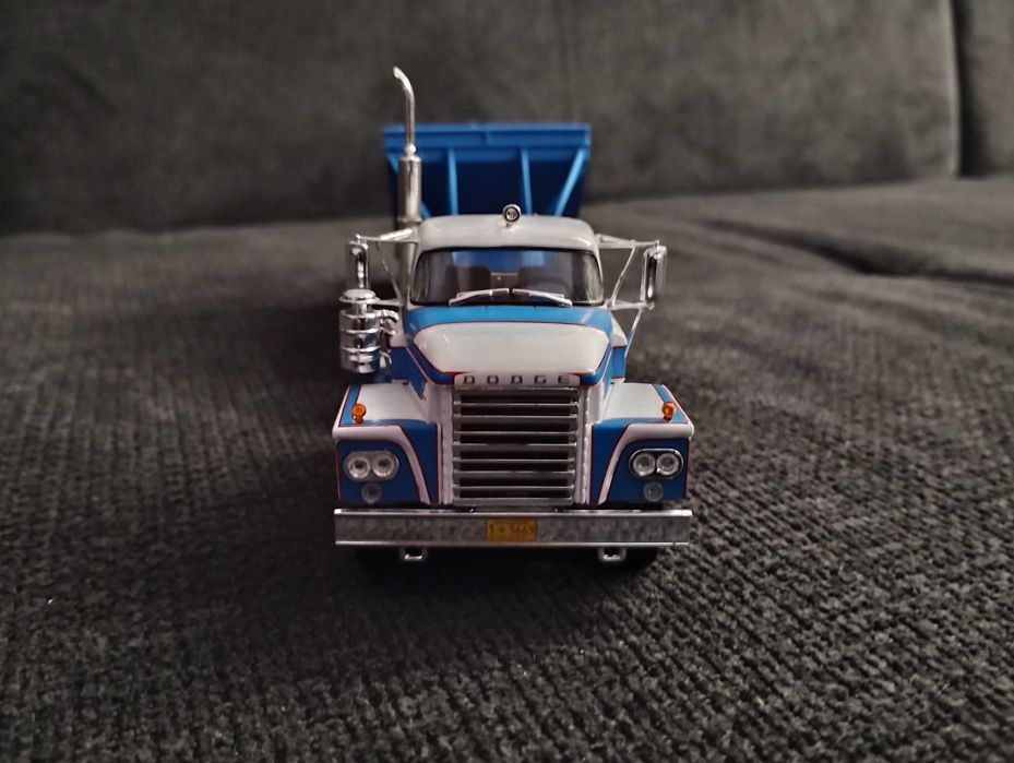 Америкнски камион Dodge LCF CT 900 (1963) + Полуремарке , 1:43