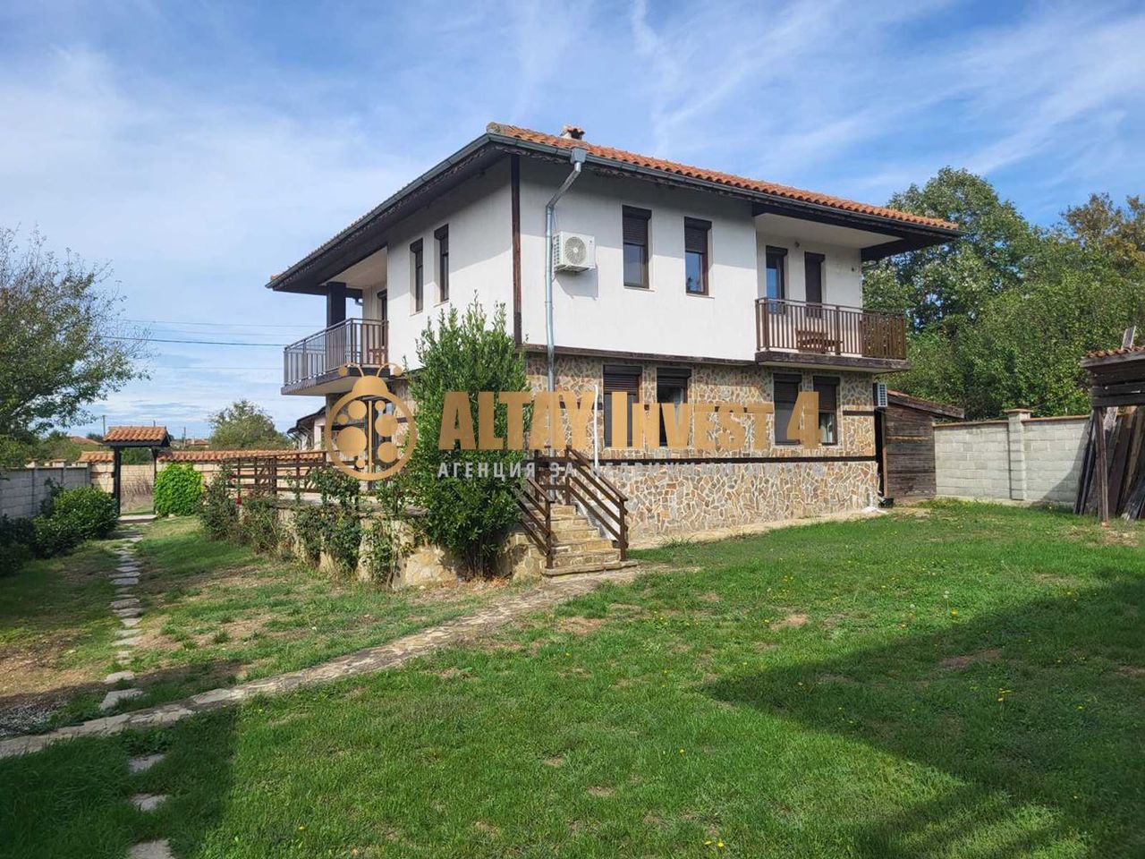 Продава се Къща в с. Юнец, Област Варна - 185 кв.м за 811 €/кв.м - Снимка #1