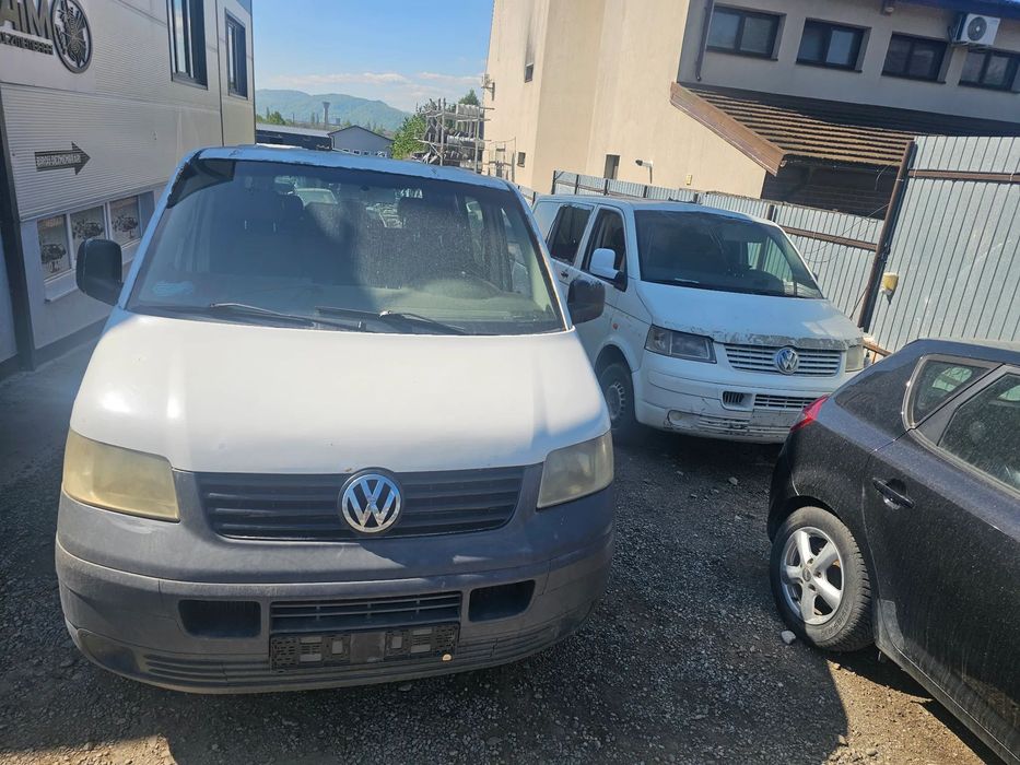 Dezmembrez VW Transporter T5 1.9 AXC 63KW  și 2.5 AXD 2004