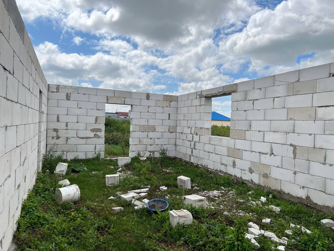 Продам недостроенный дом