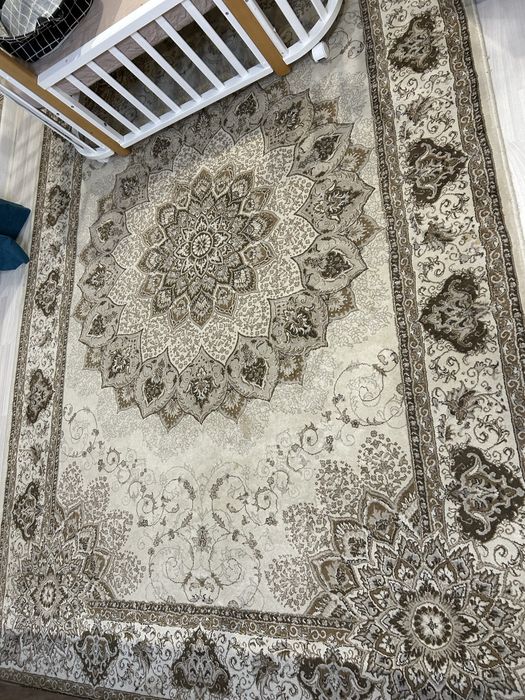 продается ковер 2*3