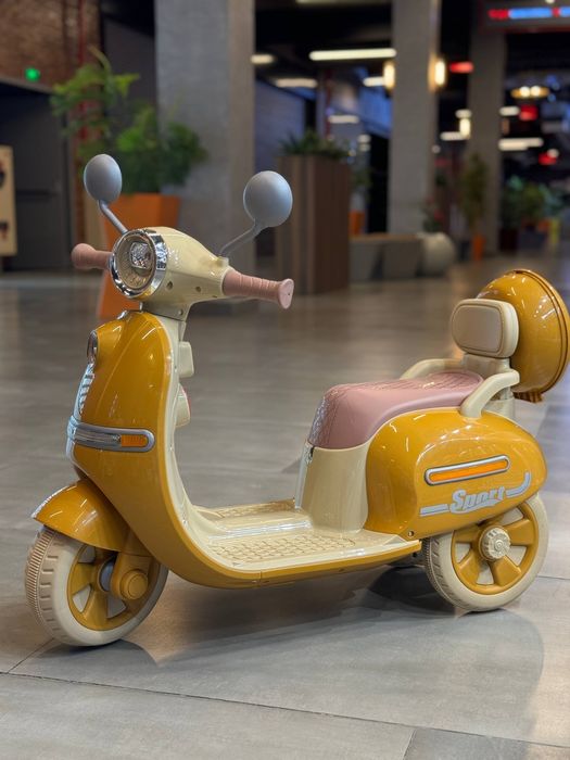 Farzandingiz uchun ajoyib retro moped