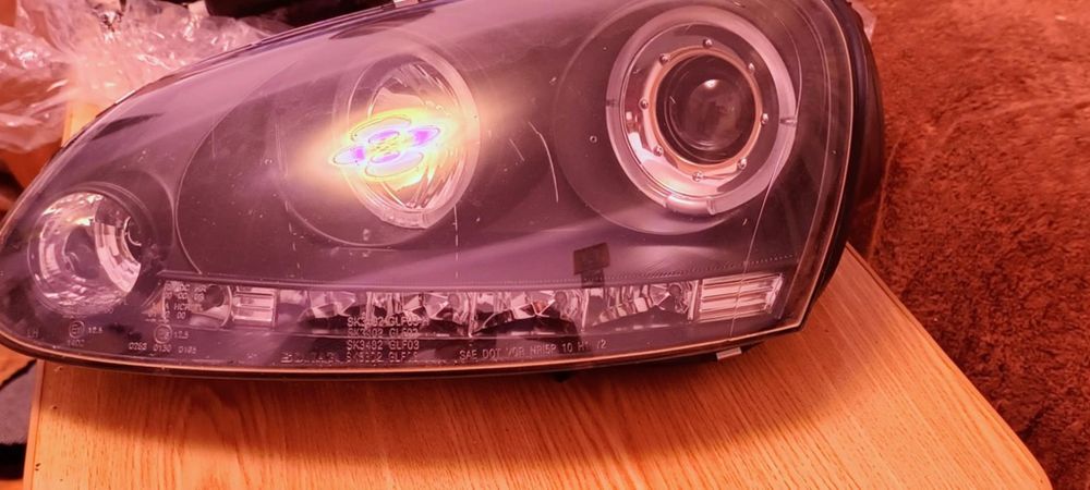 Faruri golf 5 cu lupa