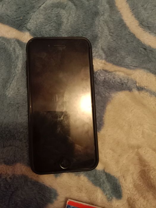 Айфон 8+ с чехлом