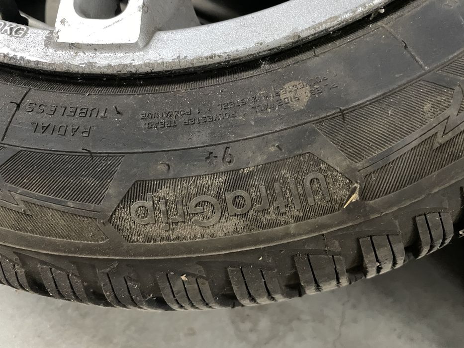 Зимни гуми с джанти 5x100 15 за vw audi skoda