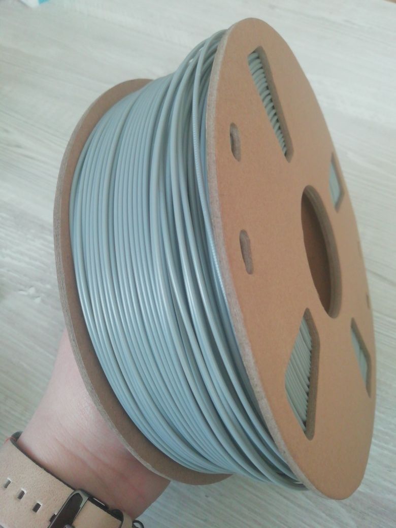 Filament pentru imprimare 3D gri tip ABS