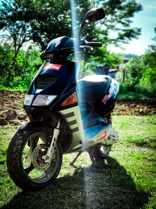 Vând sau Dezmembrez Aprilia SR1