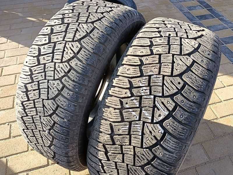 Шины 225/55 R17 - "Continental IceContact 2" (Германия), шипованные.