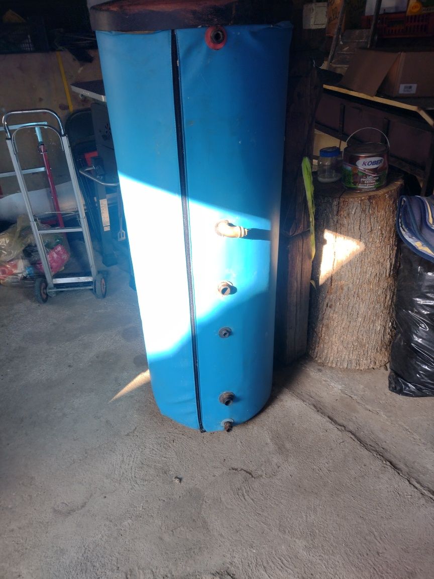 Vând boiler pentru apă caldă solar sau centrală
