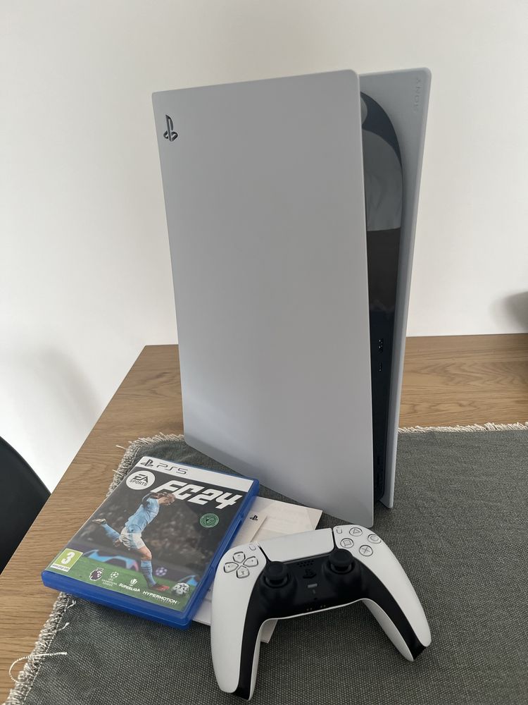 Playstation 5, 825 GB