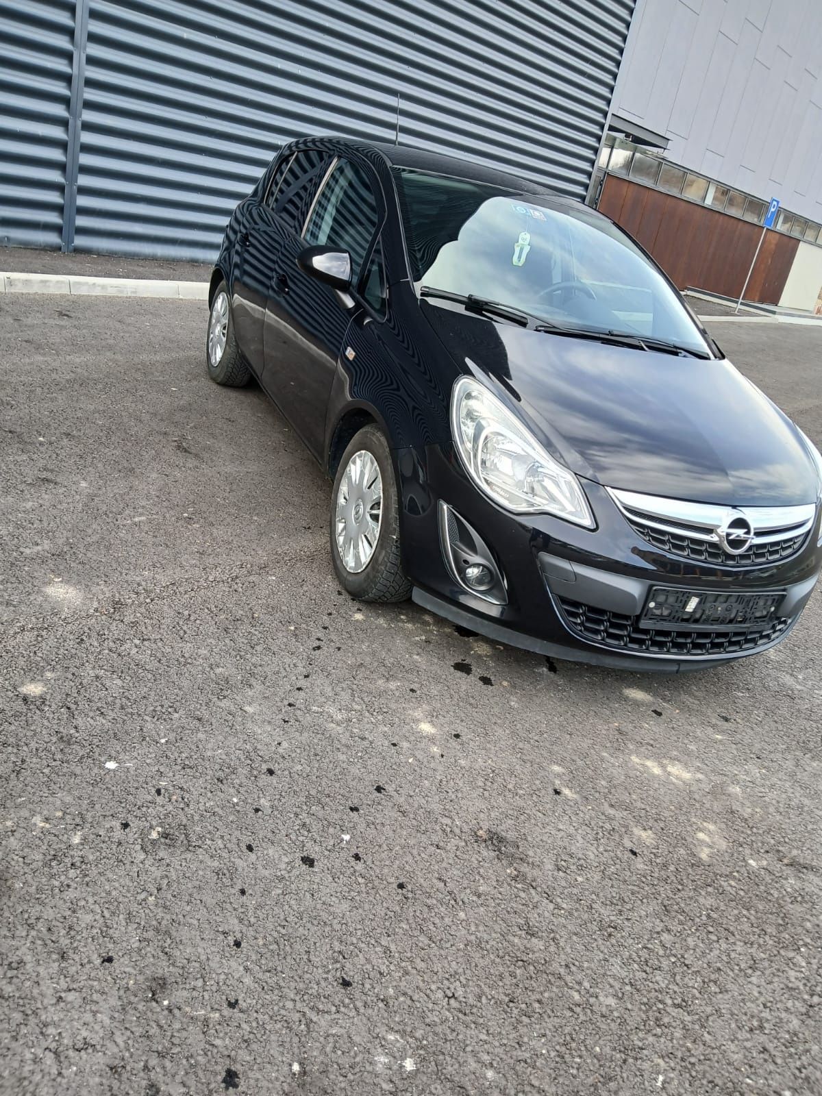 Vând Opel corsa d