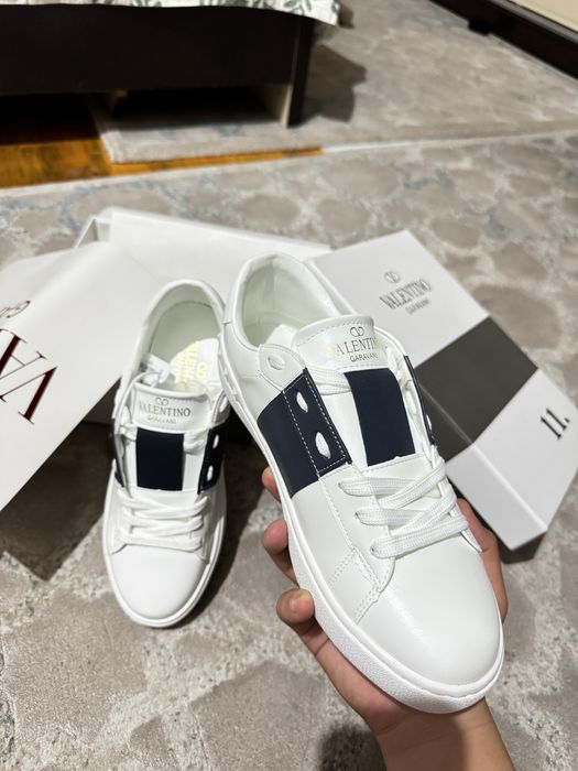 valentino oyoq kim