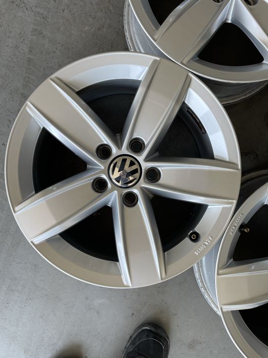 Jante VW Golf 5,6,7,8, Touran, Sharan, Caddy, Jetta, Skoda, Seat R16