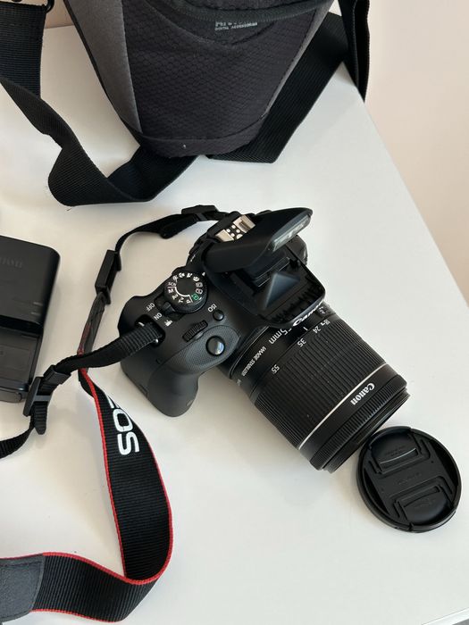 Фотоаппарат Canon новый. Пользоваться как профи так и для себя.