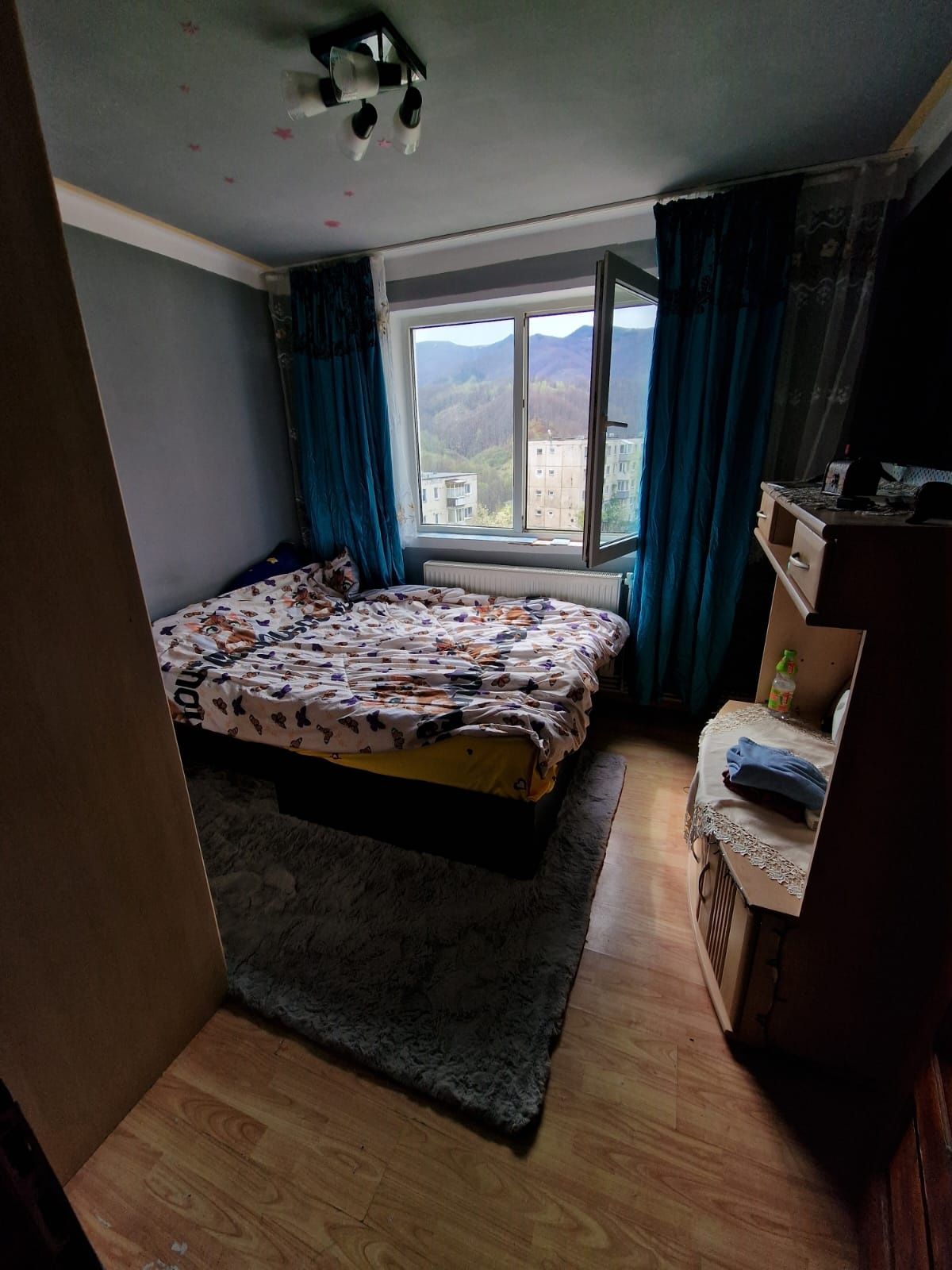 Vând apartament în vulcan