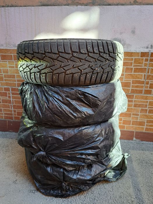 Продам шины Nokian