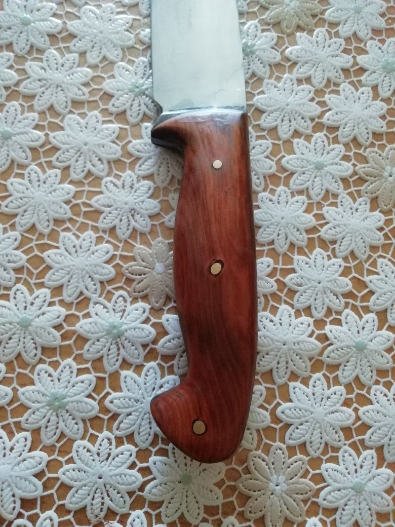 Масивен касапски нож