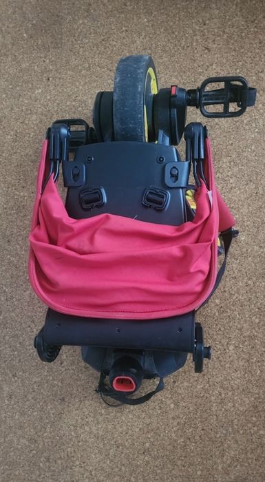 Детска триколка 3 в 1.сгъва се много копкатно за секунда,триколка