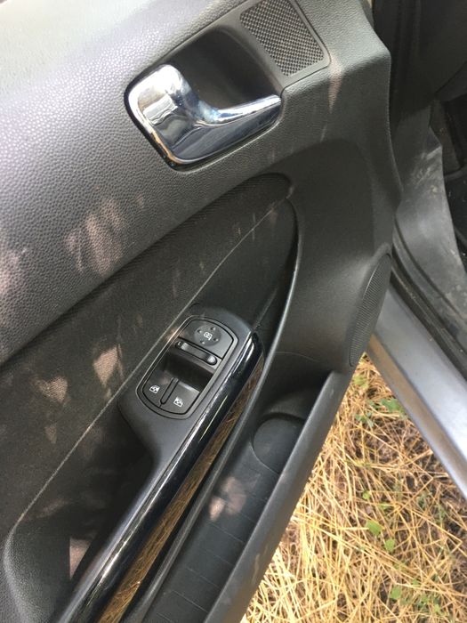 Опел Корса Д с газов инжекцион / Opel Corsa D 1.4 90hp 2008y LPG