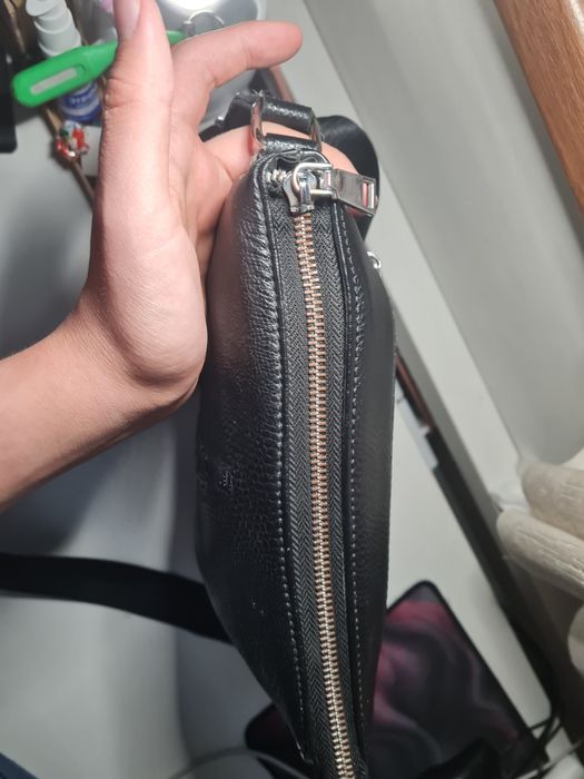 Мужская сумка через плечо из эко - кожи в отличном состоянии