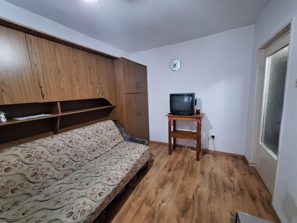 Închiriez apartament o cameră, Micalaca, Simfoniei, 241