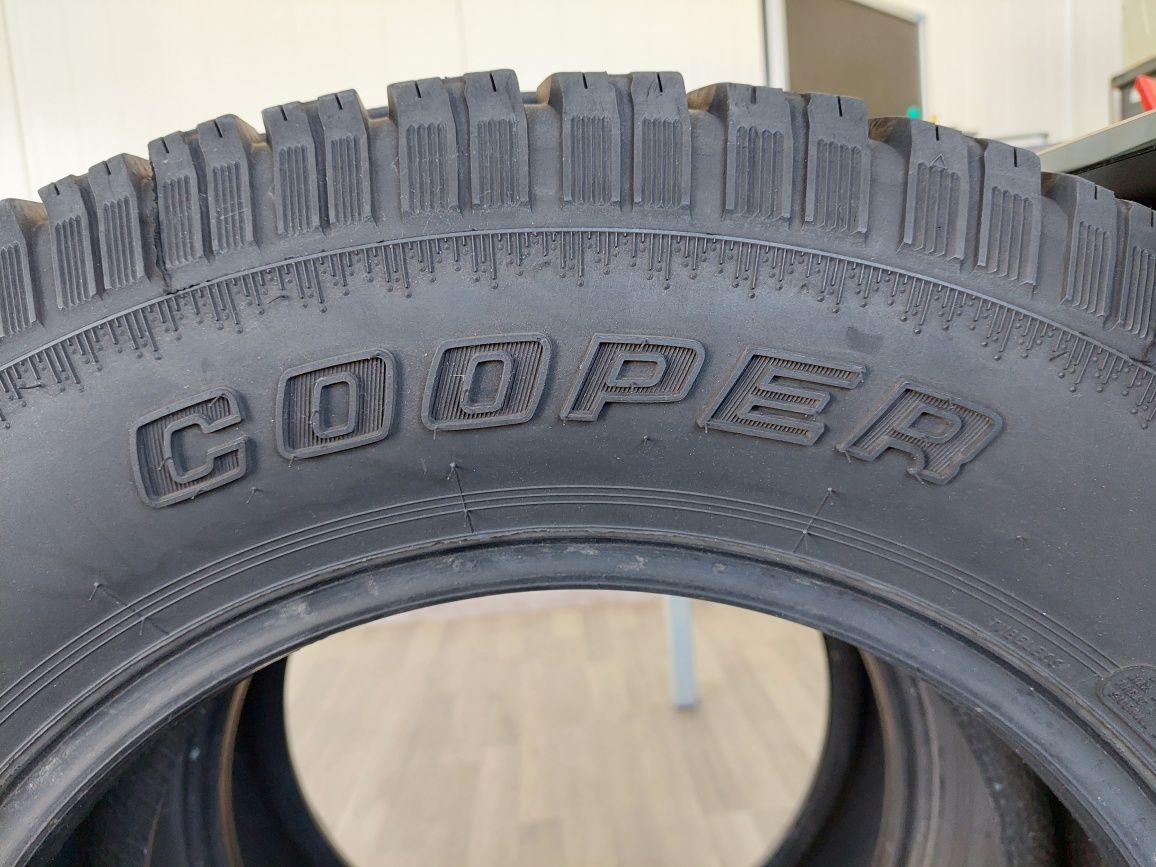 Зимни гуми 245/70/17 Cooper