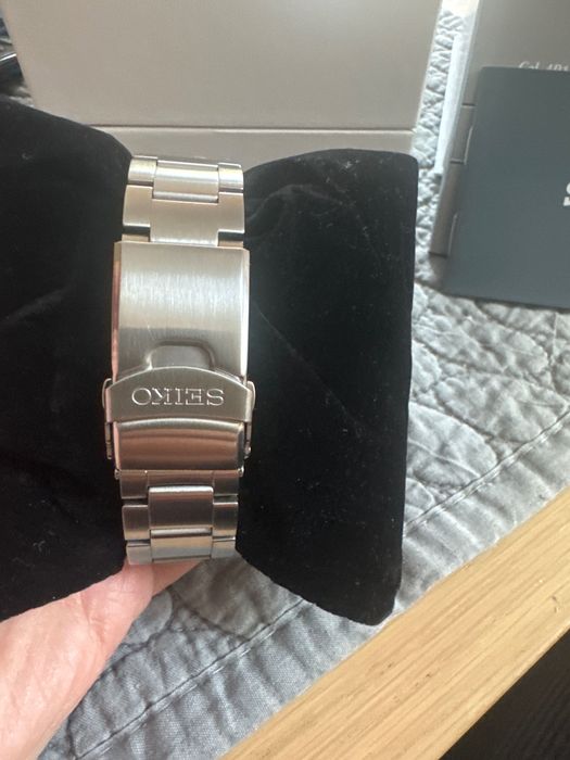 Часовник seiko5 нов с гаранция