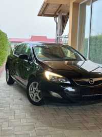 Opel Astra Carte service + raport CarVertical