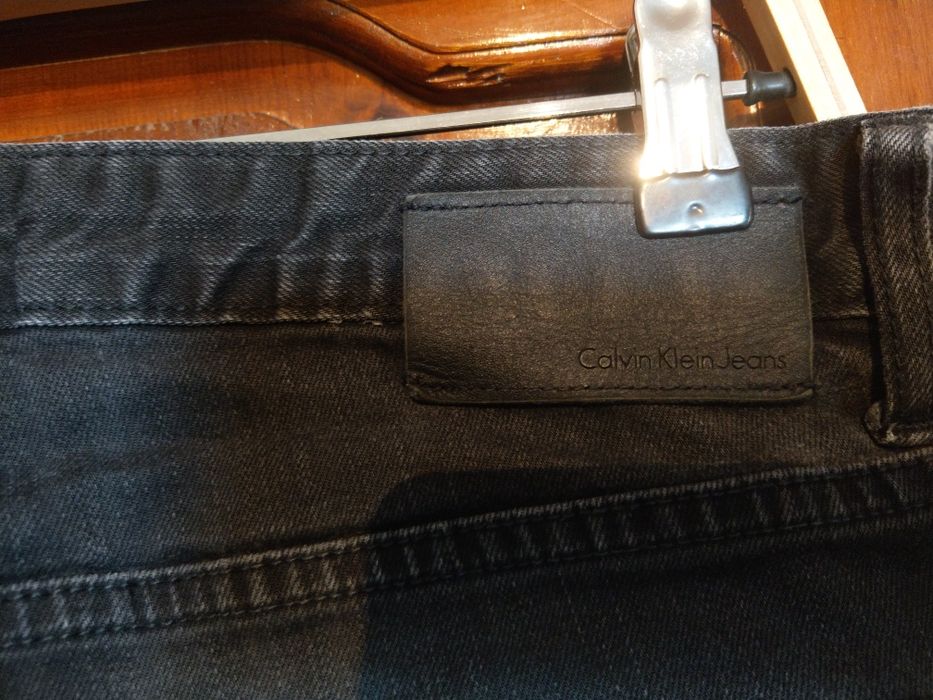 Calvin Klein 34/32. Оригинален продукт.