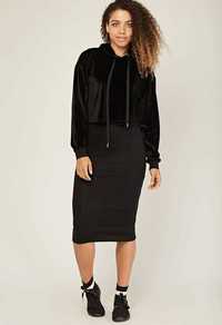 Черна спортна рокля суичър 2 в 1 качулка еластична размер М