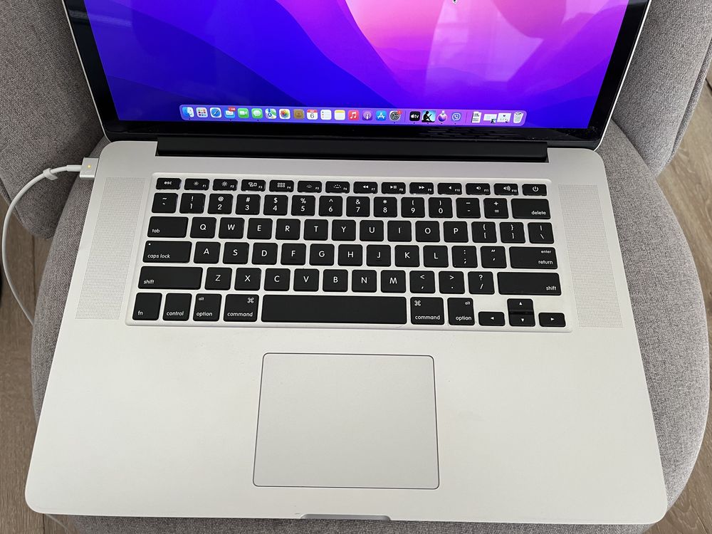 MacBook Pro A1398 (Retina, 15- inch, Mid 2015)
