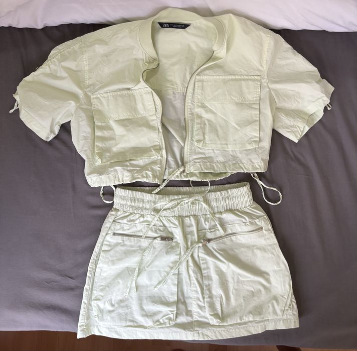 Поли, долни дрехи