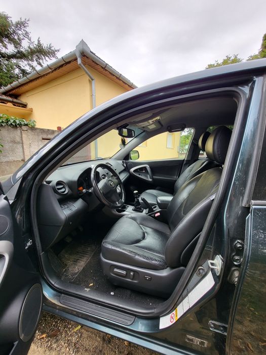 Toyota Rav 4. 2.2 dcat 177 cp 4x4