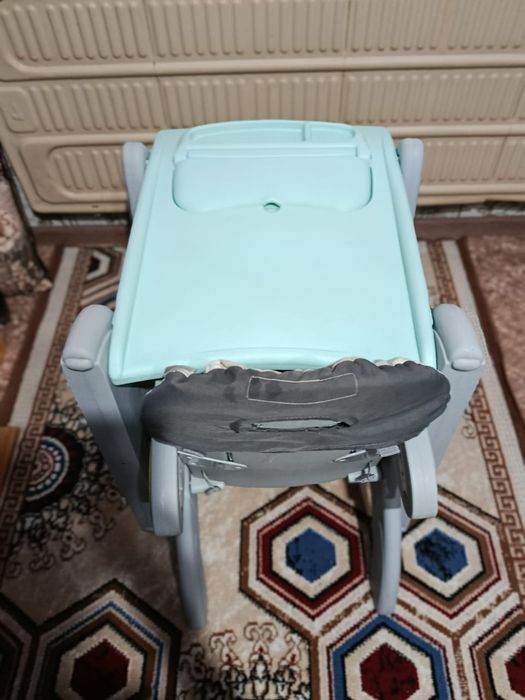 Стульчик для кормления, трансформер парта.