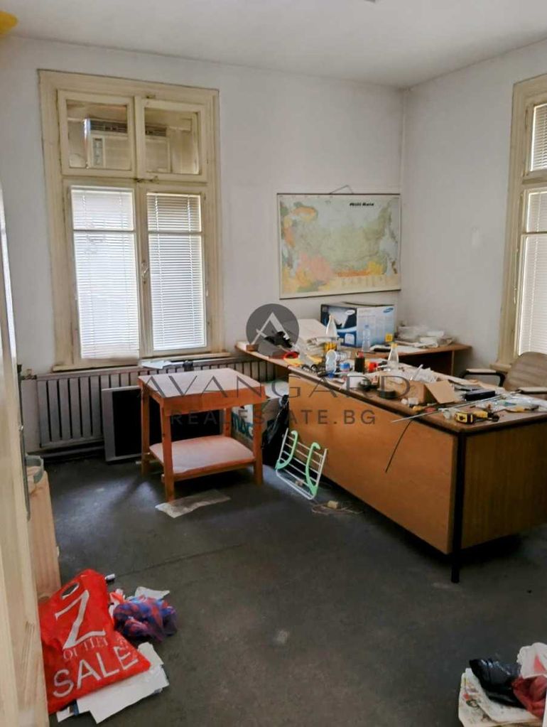 Продава се Къща в Пловдив, Център - 180 кв.м за 1778 €/кв.м - Снимка #1