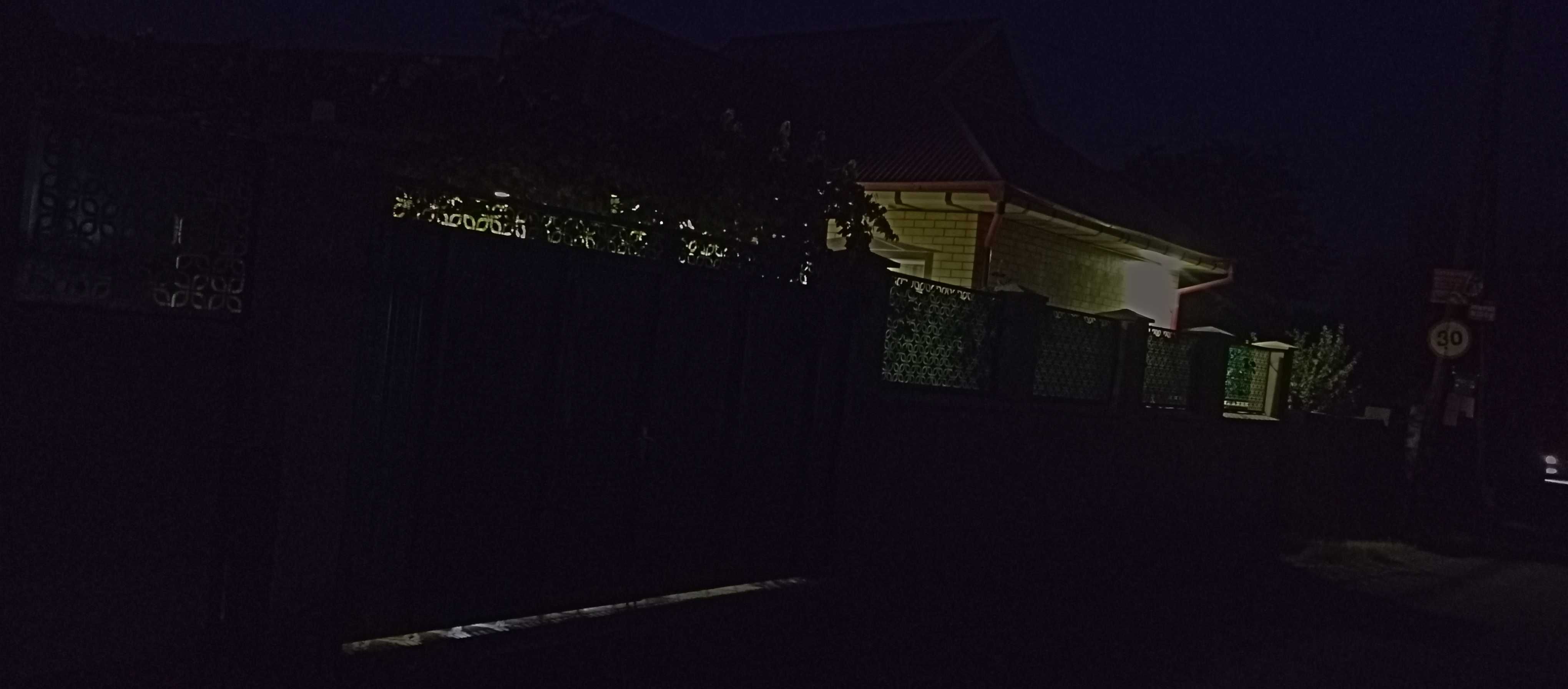 Sarosiyiyo tumani sharq yulduzi mahalasida uy sotiladi .