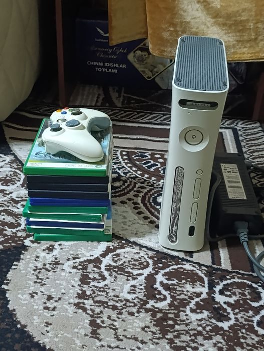 XBOX 360 sotiladi ishlashi zor
