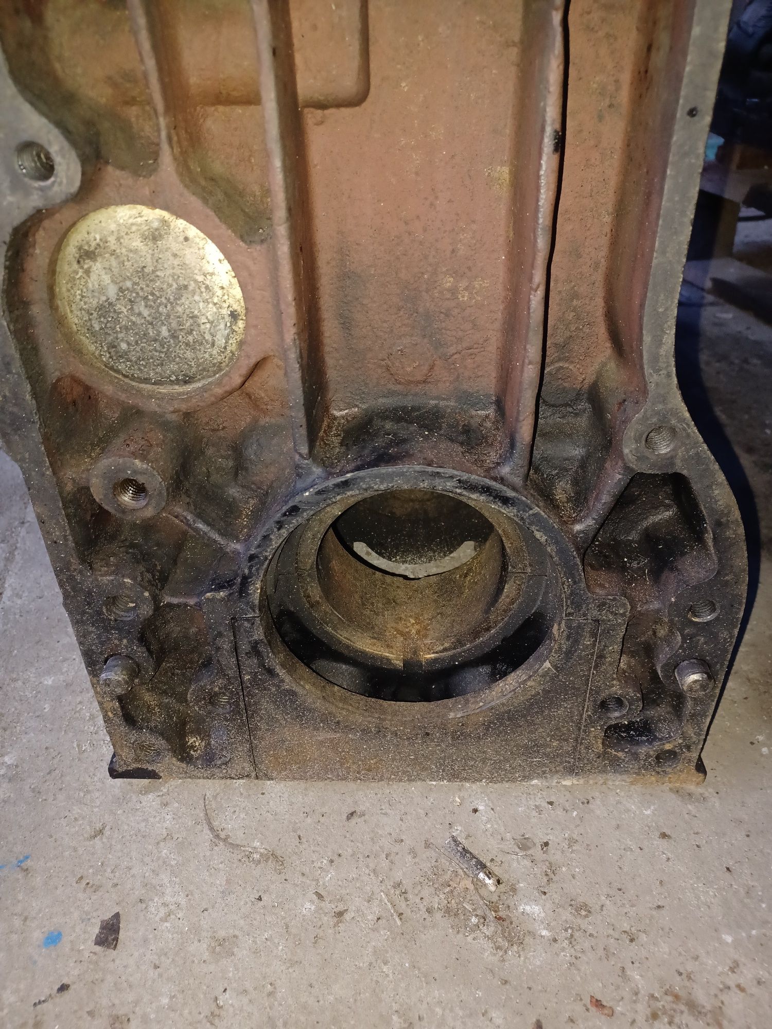 Bloc motor u650 fisurat între cilindri