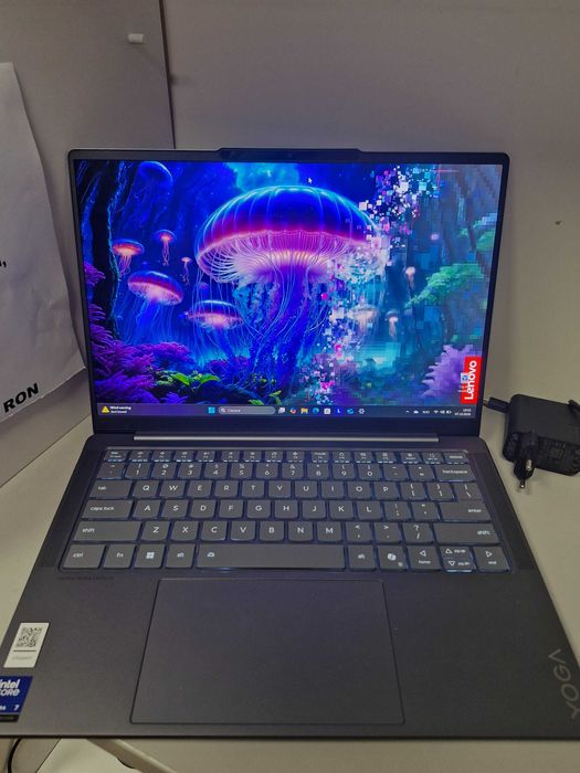 Laptop Lenovo Yoga Slim 7, OLED, 14 inchi, 120hz, Intel Ultra 7