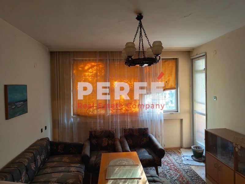 Продава се Тристаен апартамент в Бургас, Лазур - 91 кв.м за 2253 €/кв.м - Снимка #2