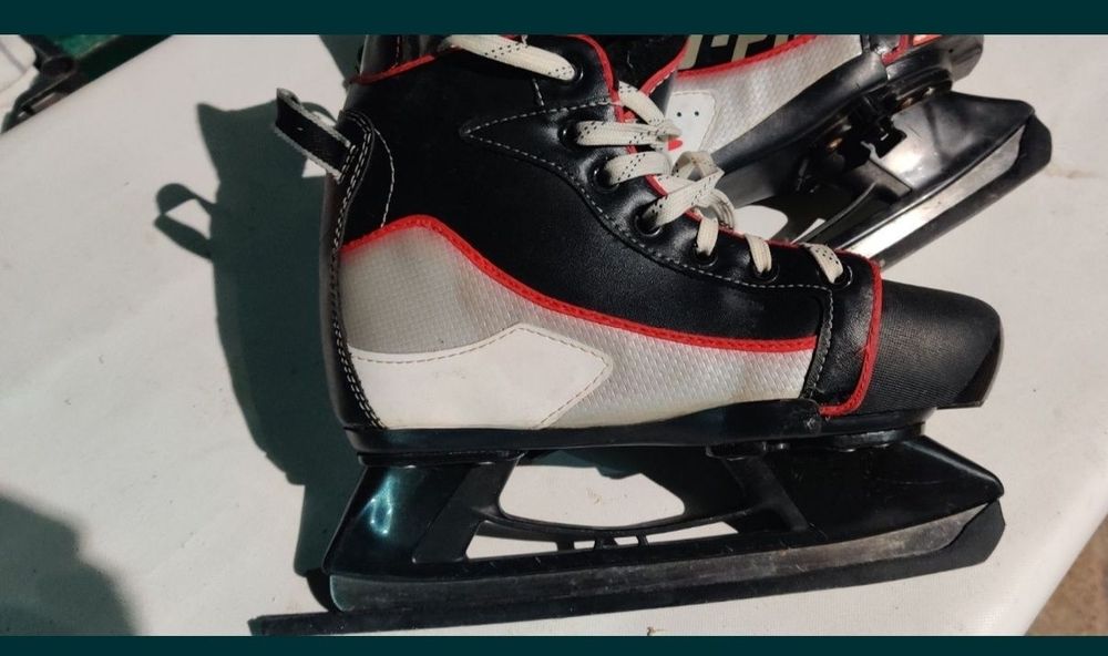 Patine gheata Hokey‑Pro marimea 36‑38 stare foarte buna