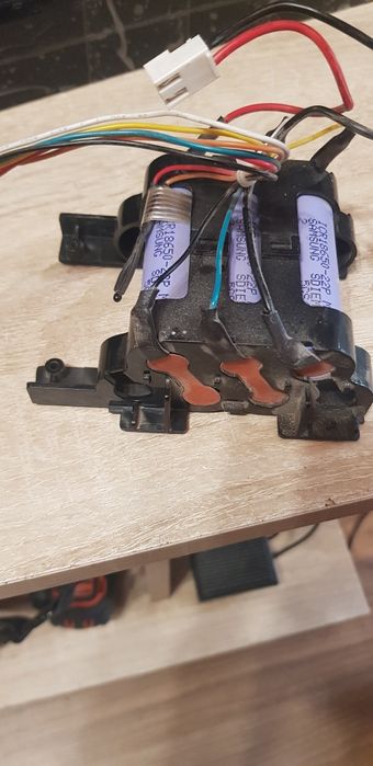 Reparatii acumulatori li-ion autofiletante aspirator flex