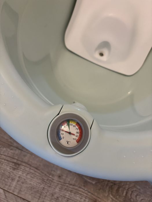 Cadita cu termometru si suport